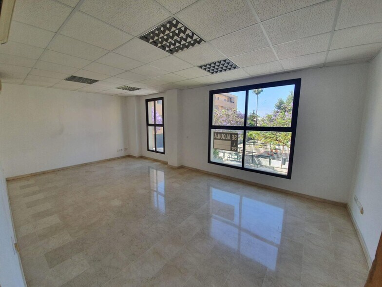 Office in SEVILLA for sale - Building Photo - Image 3 of 10