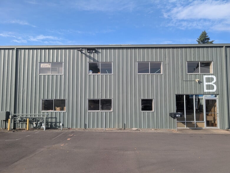 163 SW Freeman Ave, Hillsboro, OR for lease - Building Photo - Image 1 of 8