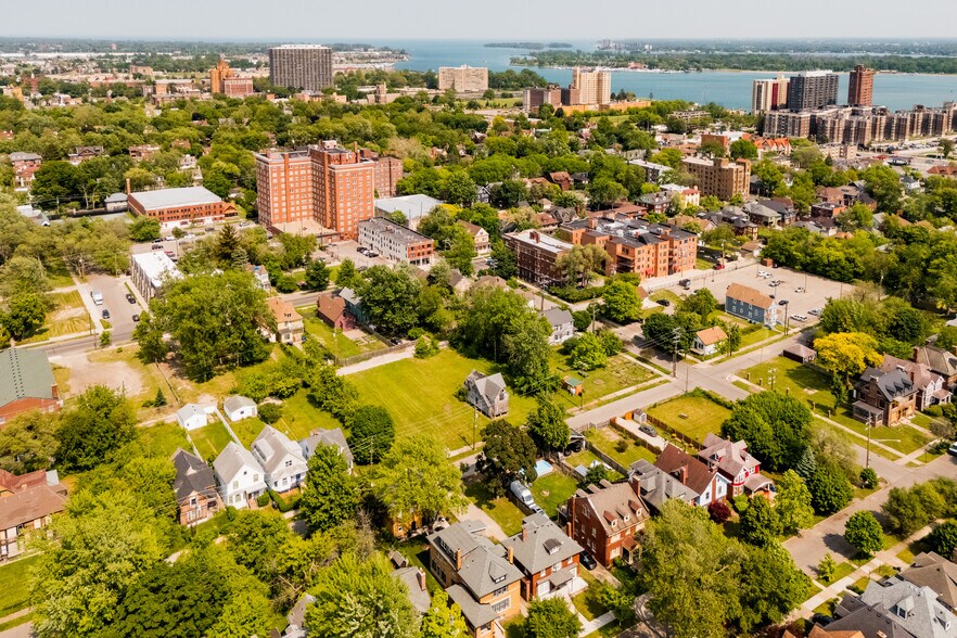 7901 Agnes St, Detroit, MI for sale - Primary Photo - Image 1 of 4