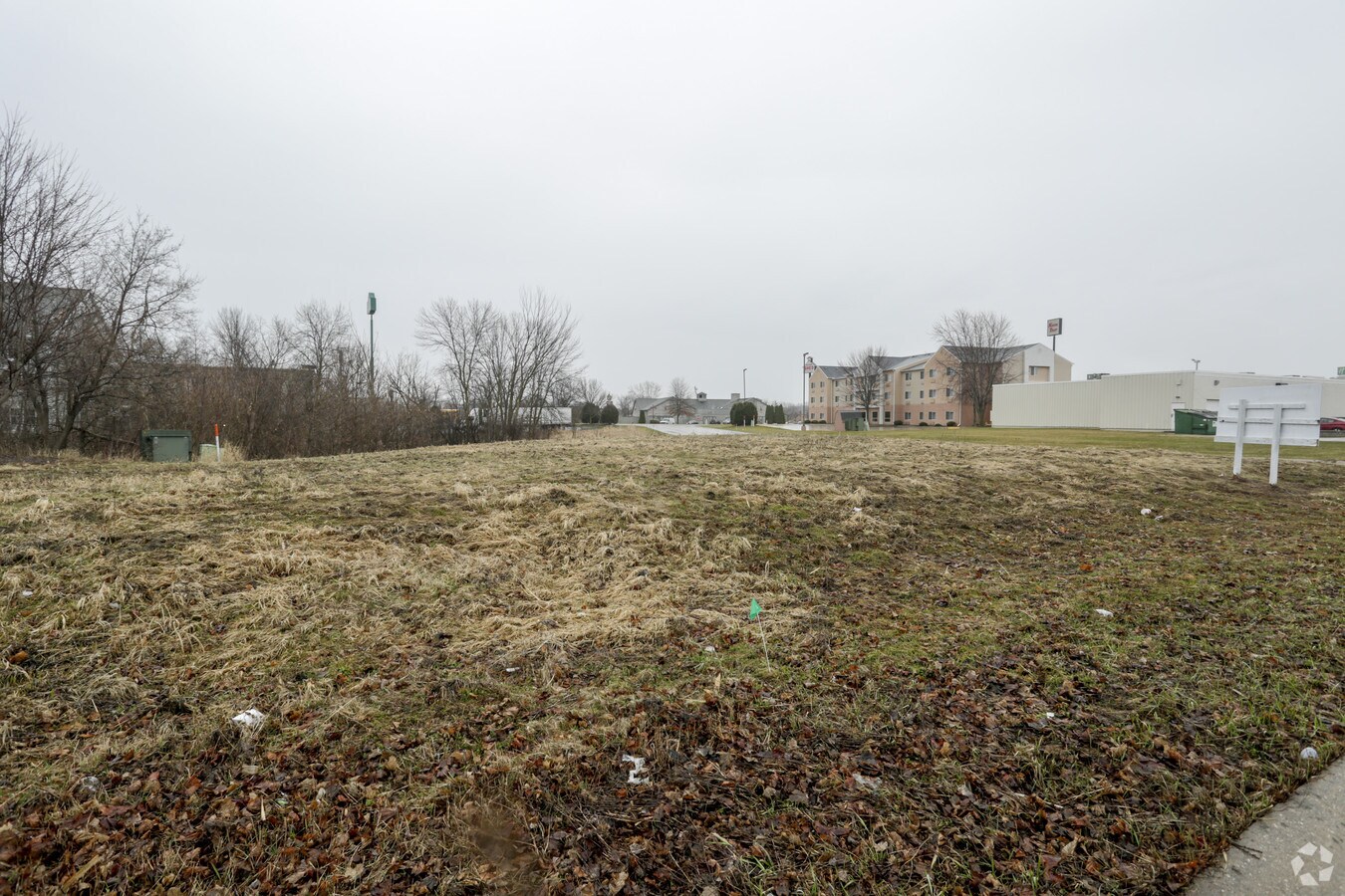 272 N Metro Dr, Grand Chute, WI 54913