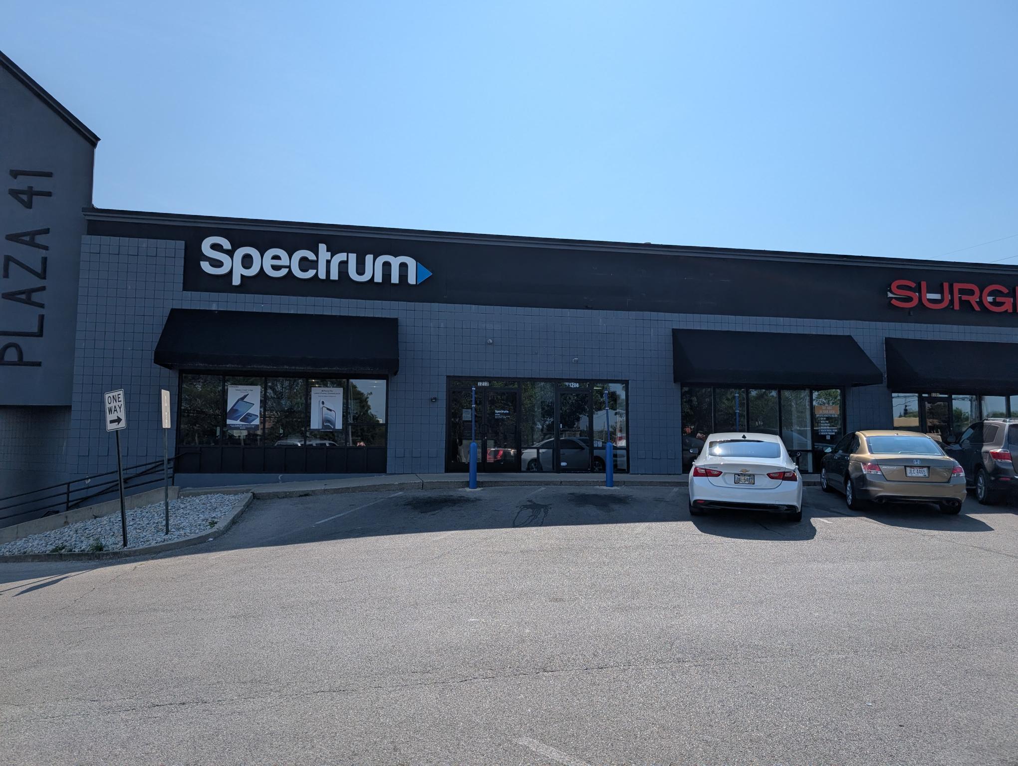 41 N Bechtle Ave, Springfield, OH for lease Building Photo- Image 1 of 20