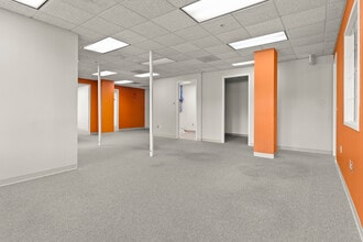 12355 Sunrise Valley Dr, Reston, VA for lease Interior Photo- Image 2 of 5