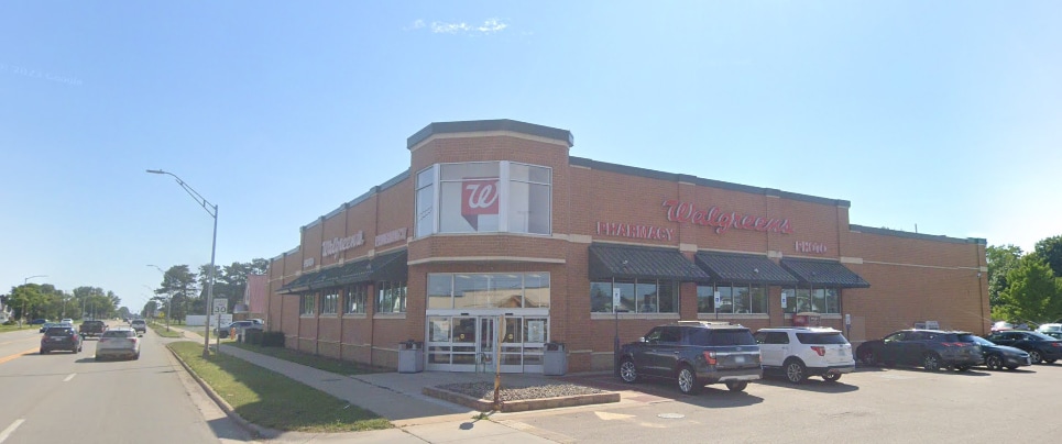 2301 Ludington St, Escanaba, MI for sale - Building Photo - Image 2 of 2