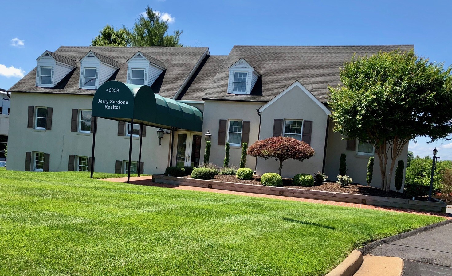 46859 Harry Byrd Hwy, Sterling, VA 20164