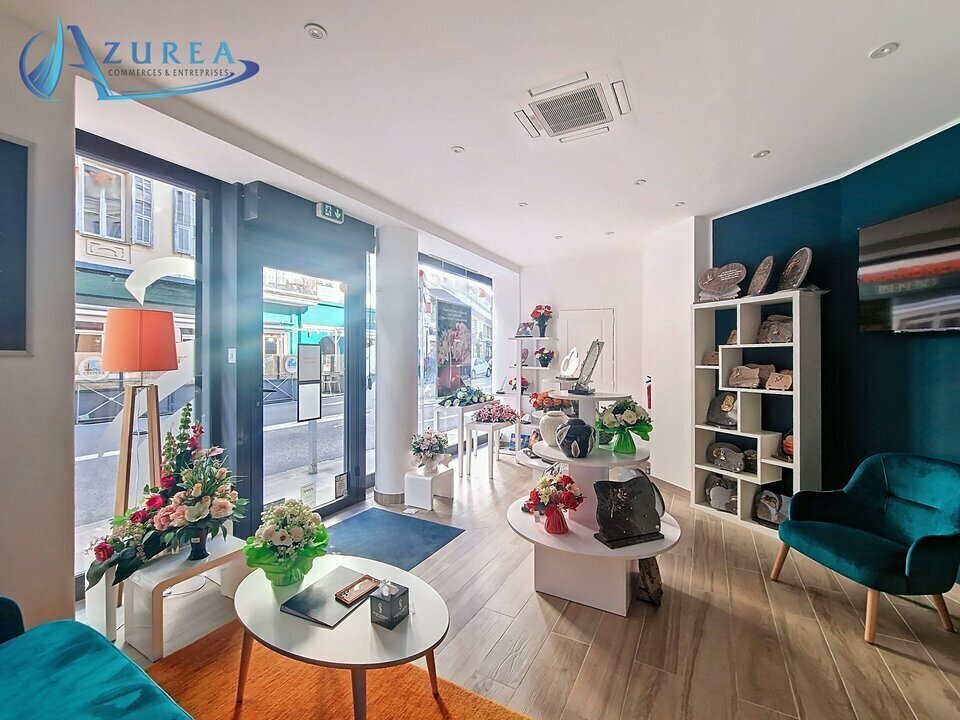 Retail in Nice for lease Interior Photo- Image 1 of 5