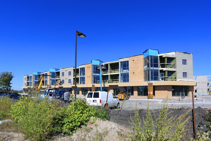 750 Big Bay Point Rd, Barrie, ON L4N 0T4