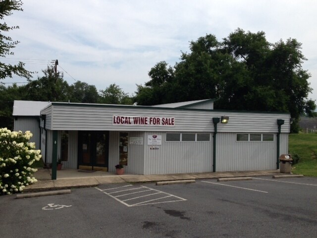 277 W Old Cross Rd, New Market, VA for sale Primary Photo- Image 1 of 1