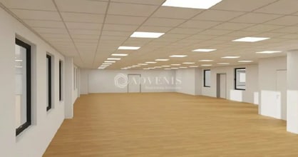 Office in Limonest for lease Interior Photo- Image 2 of 3