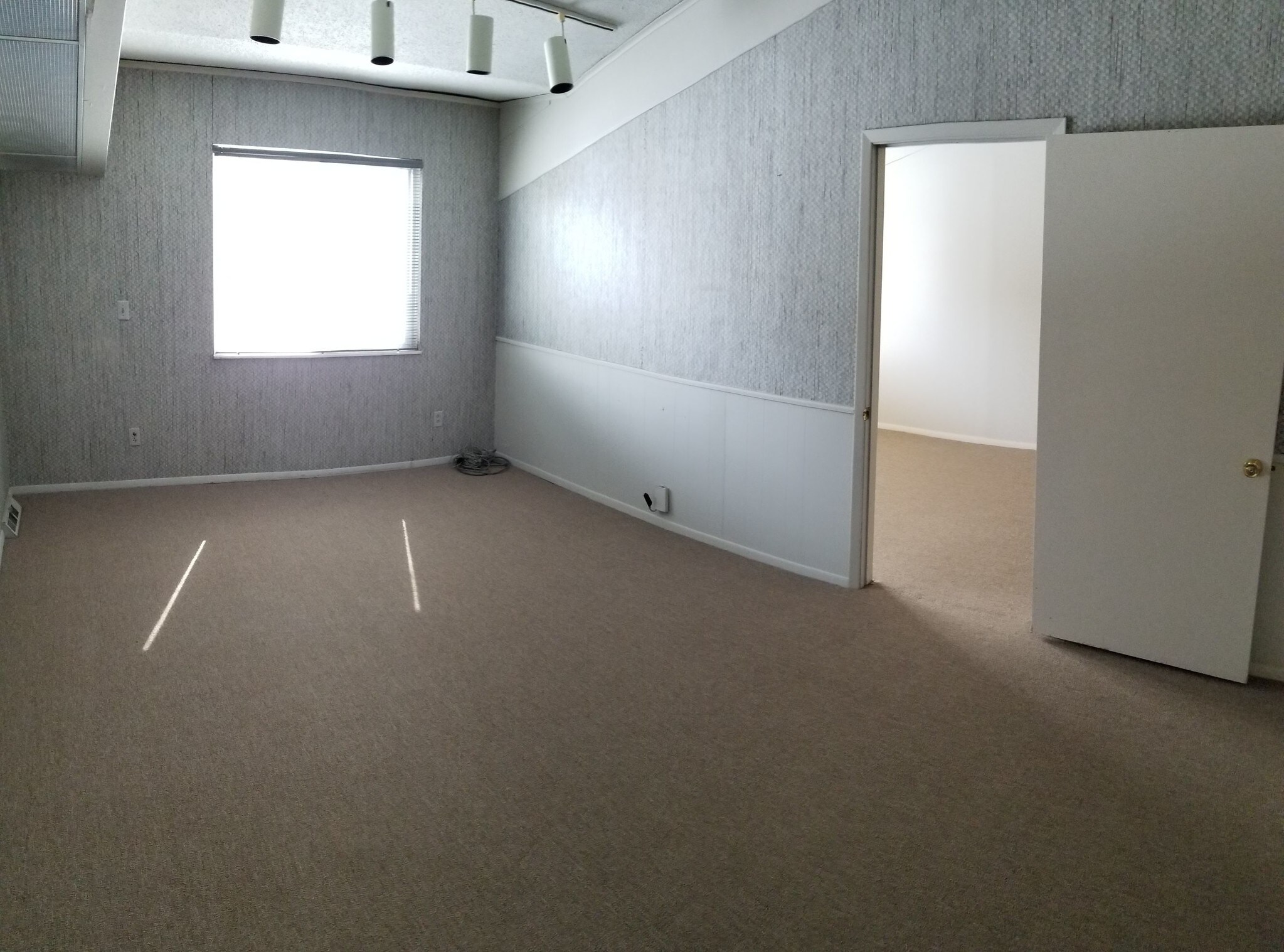 2255 W Laskey Rd, Toledo, OH for sale Interior Photo- Image 1 of 1