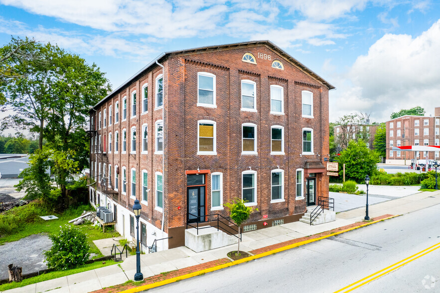 20 E Bridge St, Spring City, PA for lease - Building Photo - Image 1 of 4