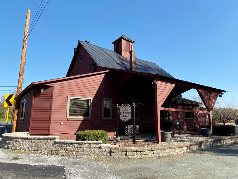 857 Main St, Ballston Lake, NY 12019