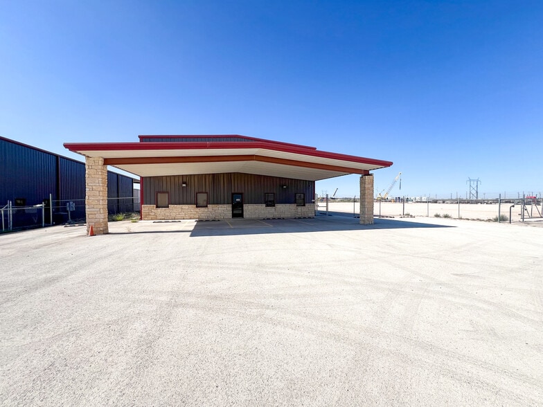 3303 N County Road 1108, Midland, TX for sale - Building Photo - Image 1 of 1