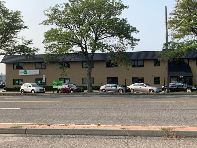 1211 Stewart Ave, Bethpage, NY for lease - Building Photo - Image 1 of 15