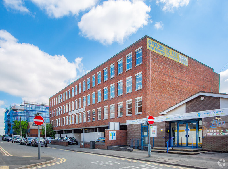 Victoria St, West Bromwich for lease - Primary Photo - Image 1 of 2