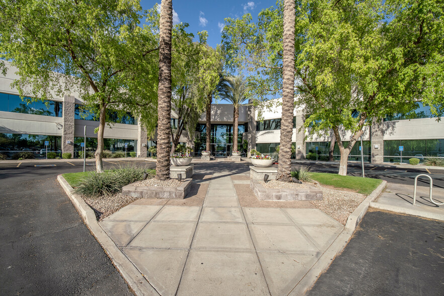 10400 N 25th Ave, Phoenix, AZ for lease - Building Photo - Image 1 of 7