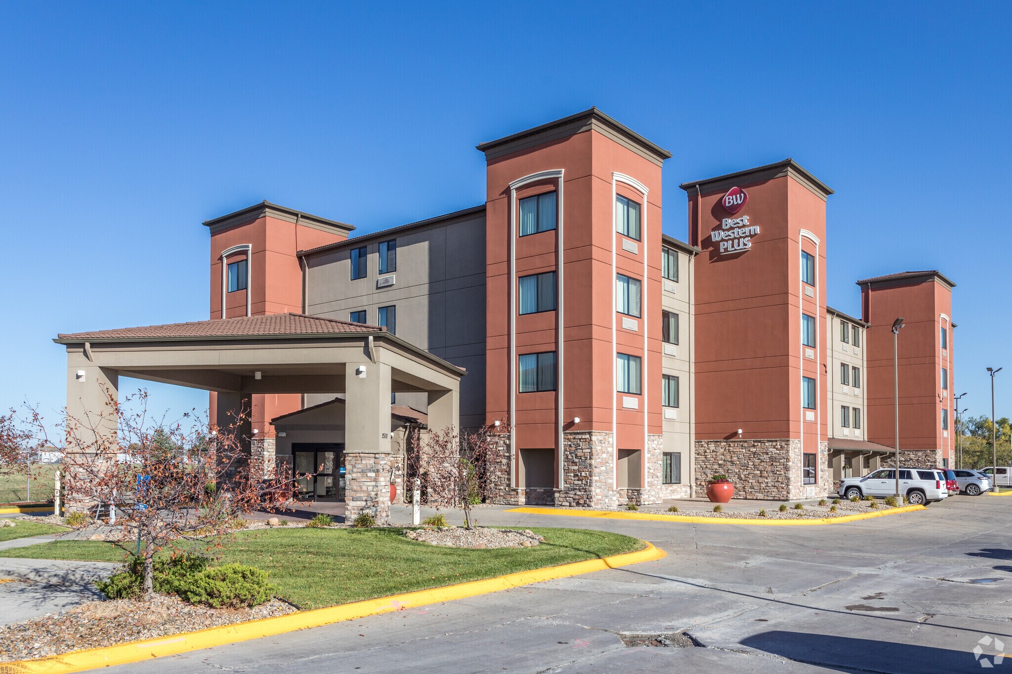 2510 Abbott Plz, Carter Lake, IA for sale Primary Photo- Image 1 of 1