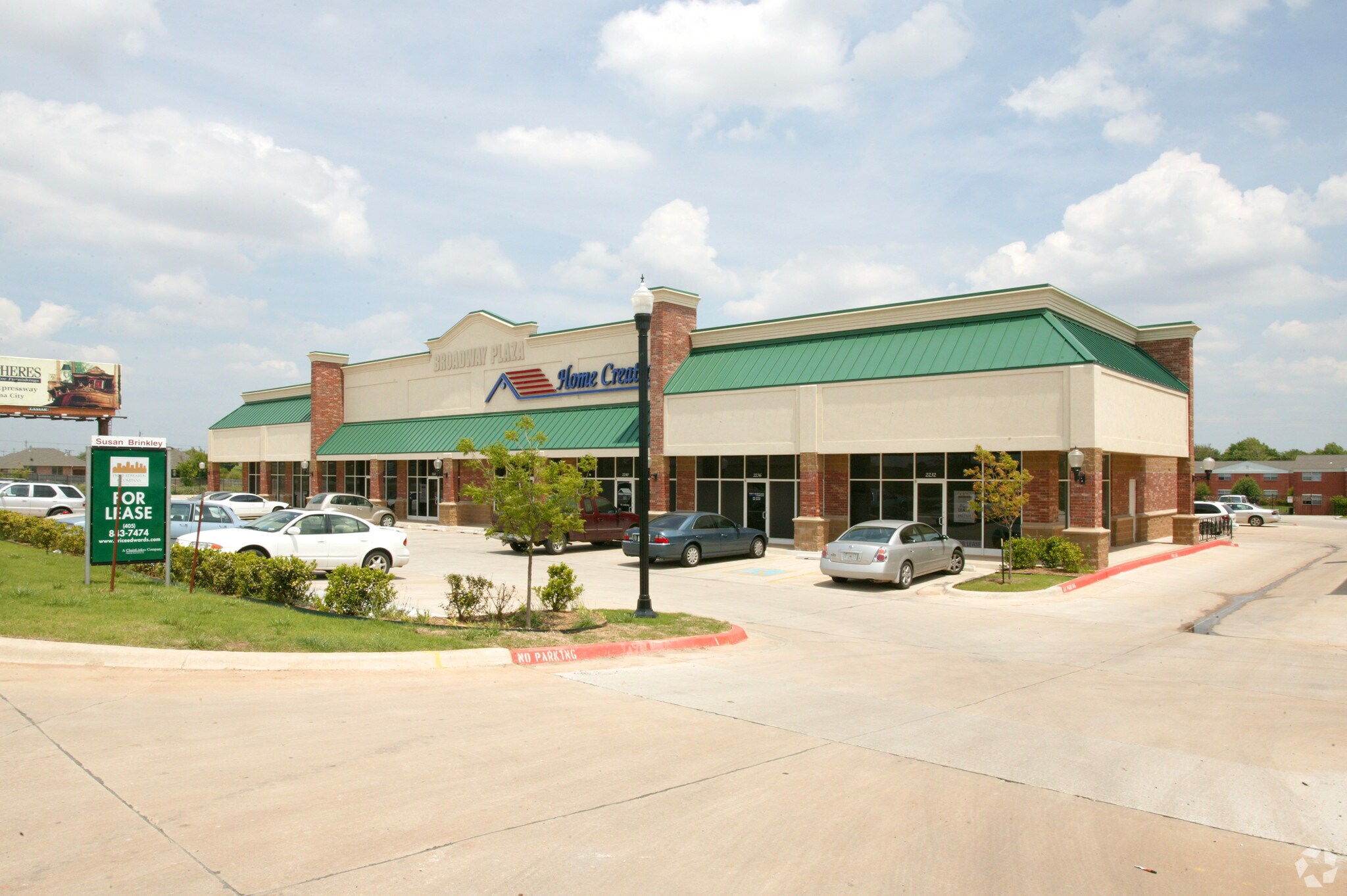 2214-2276 N Broadway St, Moore, OK for sale Primary Photo- Image 1 of 1