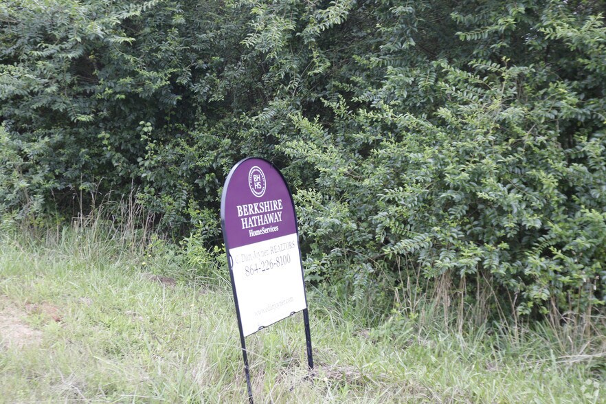 102 Threlkeld Blvd, Anderson, SC for sale - Primary Photo - Image 1 of 1