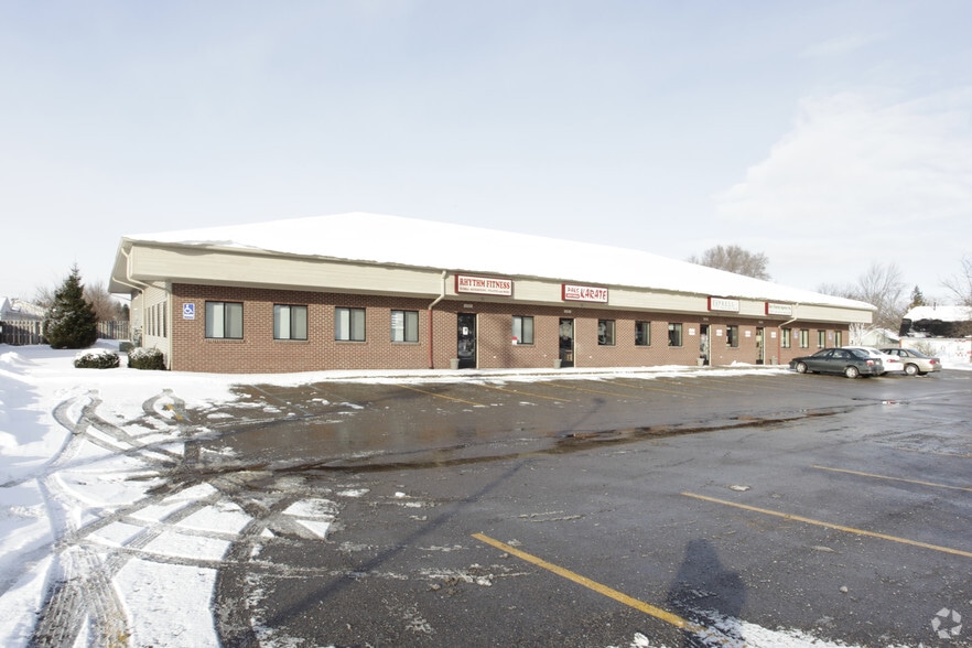 6983-6989 S Division Ave, Grand Rapids, MI for lease - Primary Photo - Image 1 of 3
