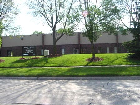 21291 Hilltop St, Southfield, MI for lease Building Photo- Image 1 of 17