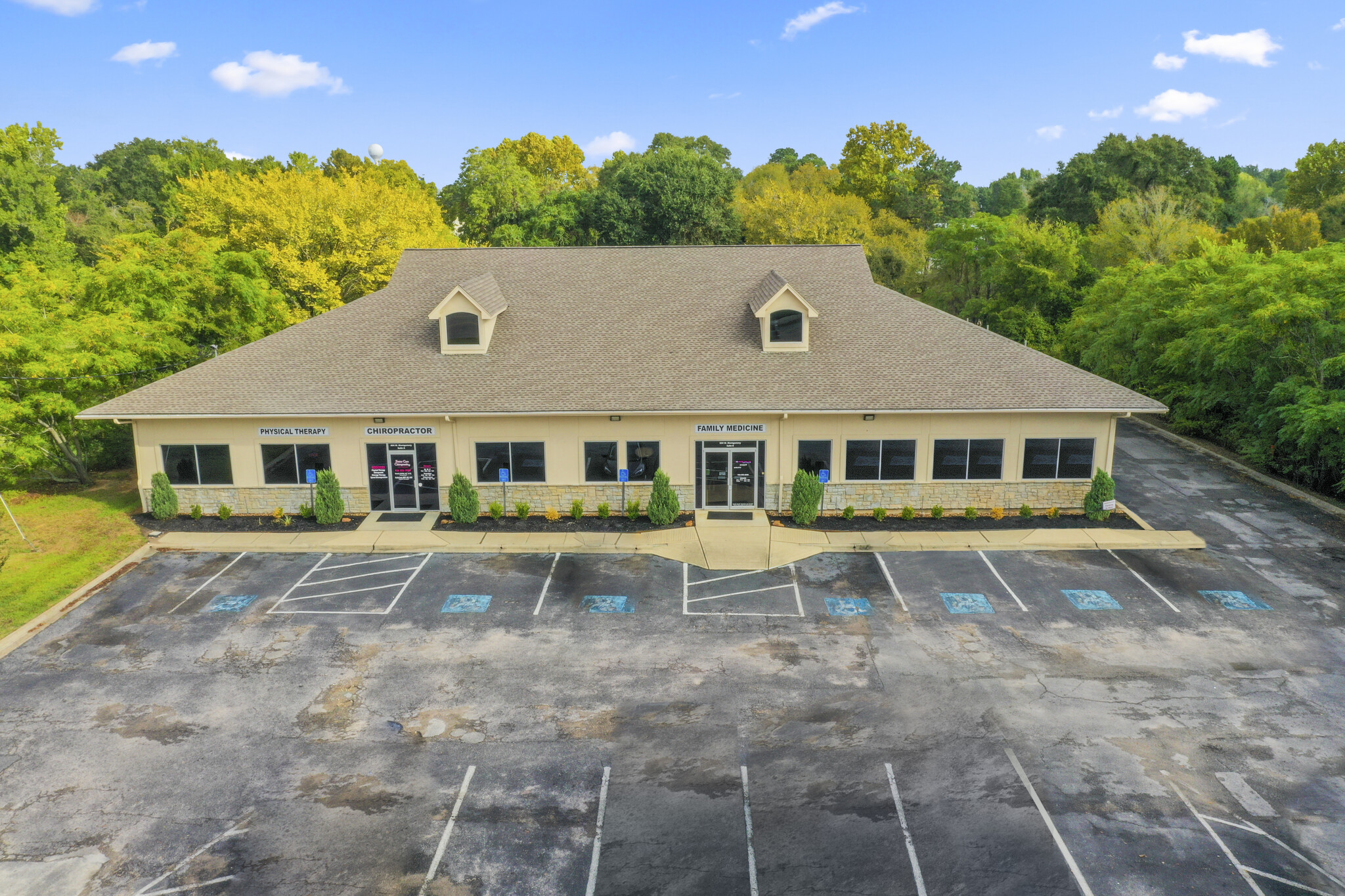 804 W Montgomery St, Willis, TX for sale Building Photo- Image 1 of 1