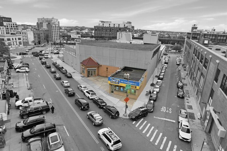 1756 Bushwick Ave, Brooklyn, NY for lease - Building Photo - Image 1 of 6