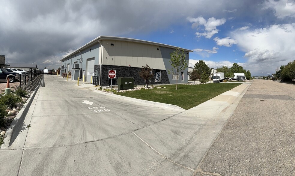 7240 Greendale, Windsor, CO for lease - Building Photo - Image 3 of 11