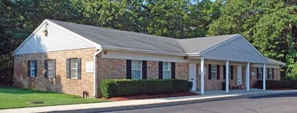 440-450 Waverly Ave, Patchogue, NY for lease Building Photo- Image 1 of 10