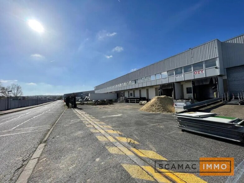Industrial in Sucy-en-Brie for lease - Building Photo - Image 3 of 10