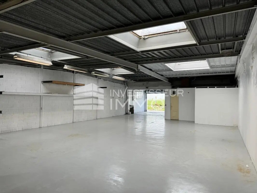 Flex in Vaux-le-Pénil for lease Primary Photo- Image 1 of 4