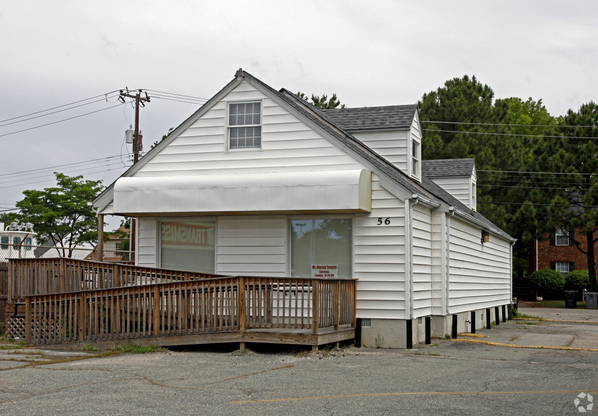 56 W Mercury Blvd, Hampton, VA for sale Primary Photo- Image 1 of 1