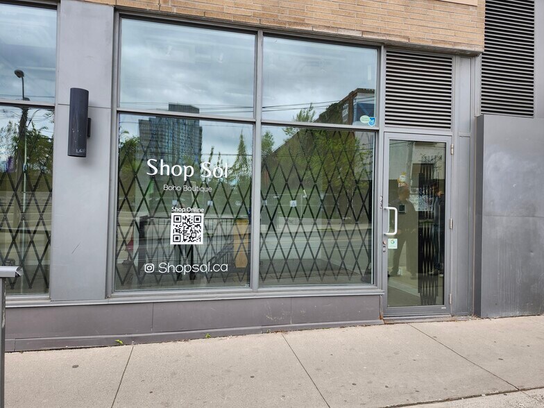 1205 Queen St W, Toronto, ON for lease - Primary Photo - Image 1 of 13
