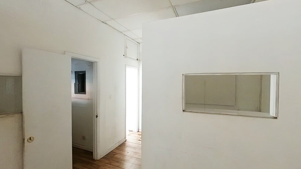 3880-3896 Davie Blvd, Fort Lauderdale, FL for lease - Building Photo - Image 2 of 6