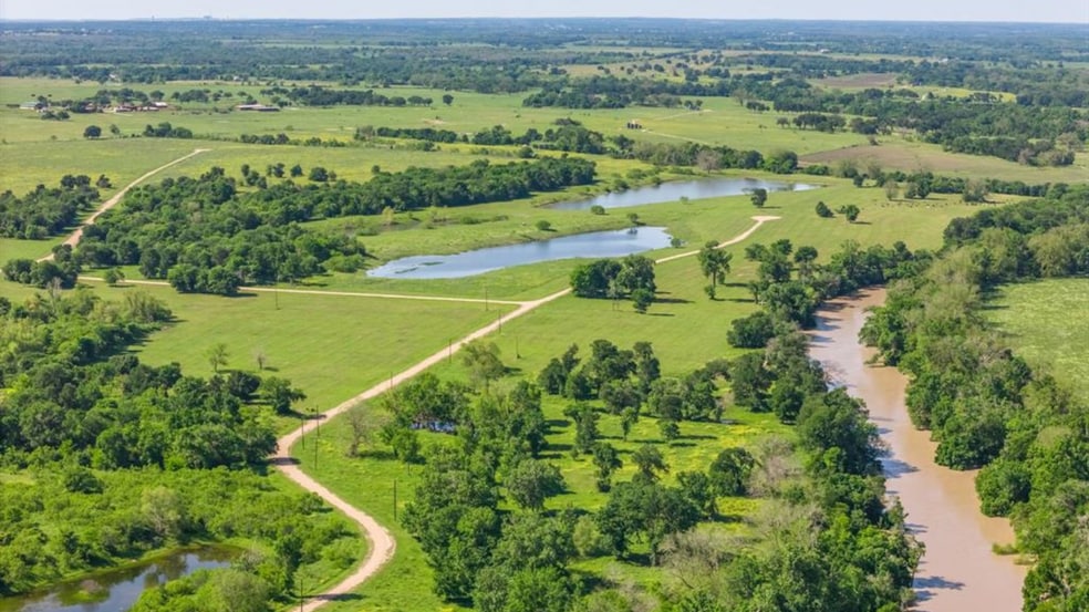 4632 US 77, Rockdale, TX for sale - Building Photo - Image 2 of 11