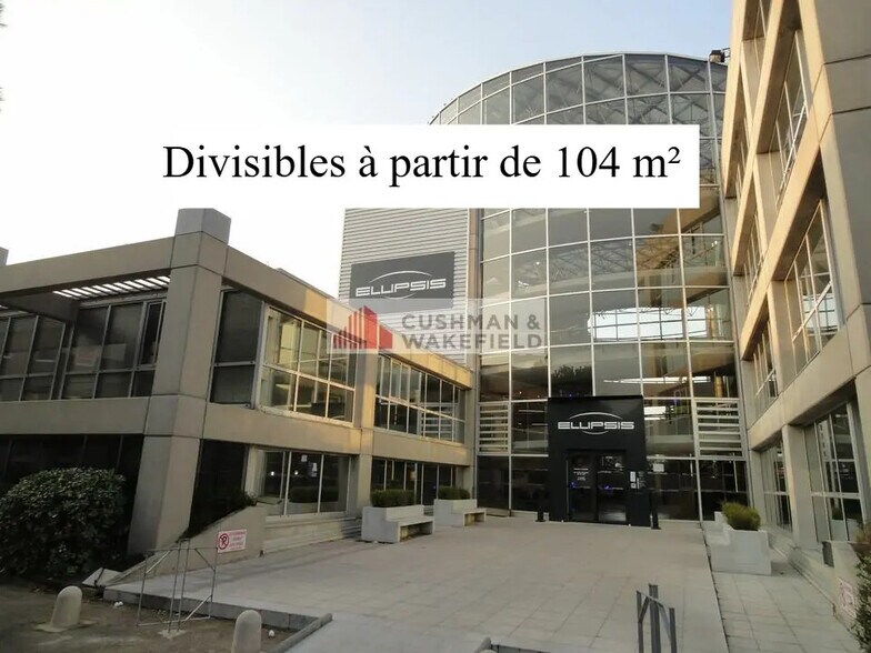 Office in Nîmes for lease - Building Photo - Image 1 of 5