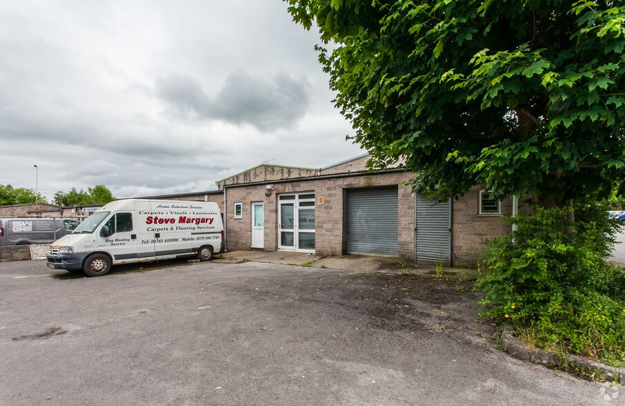 First Ave, Radstock for lease - Primary Photo - Image 1 of 4