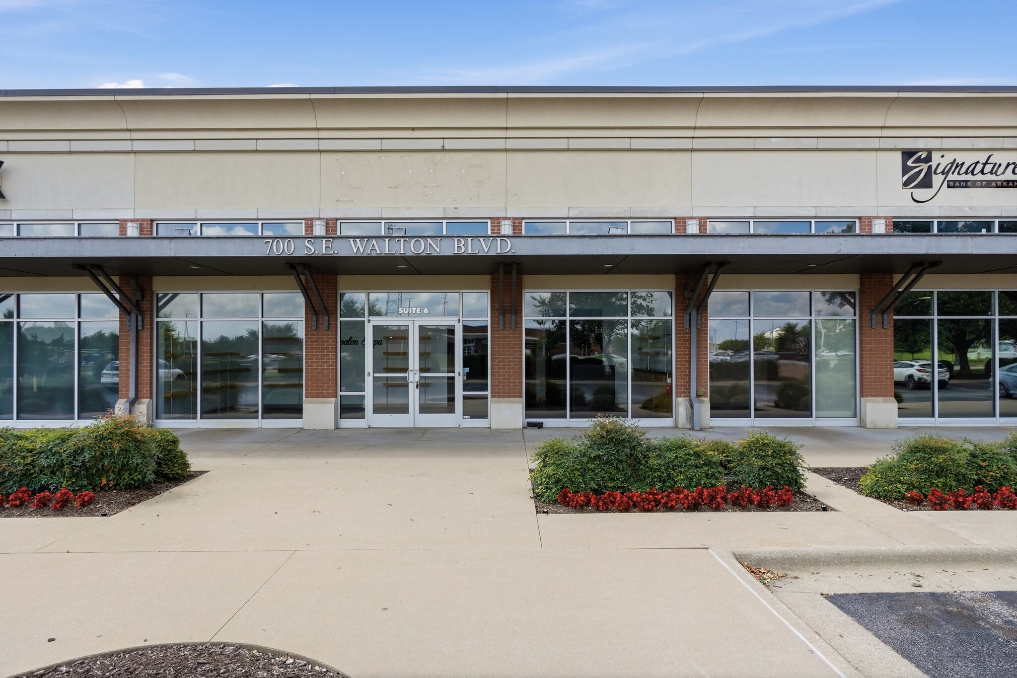 700 SE Walton Blvd, Bentonville, AR for lease Interior Photo- Image 1 of 24
