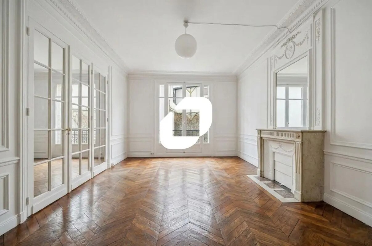 Office in Paris for lease Building Photo- Image 1 of 21