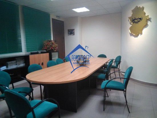 Office in Cáceres, Cáceres for sale - Building Photo - Image 2 of 12