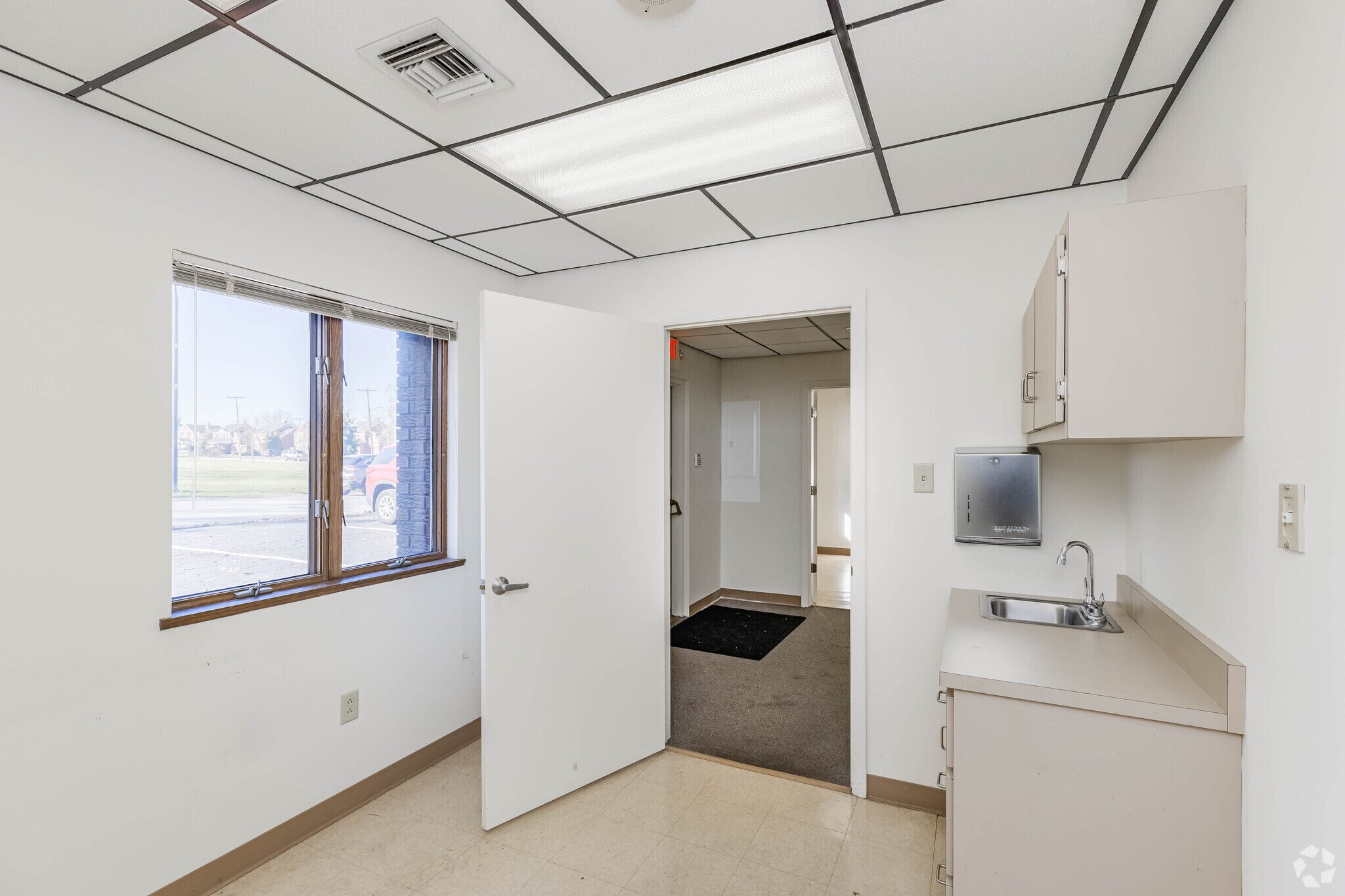 1600 Pacific Ave, Natrona Heights, PA 15065 Natrona Heights Professional Suites