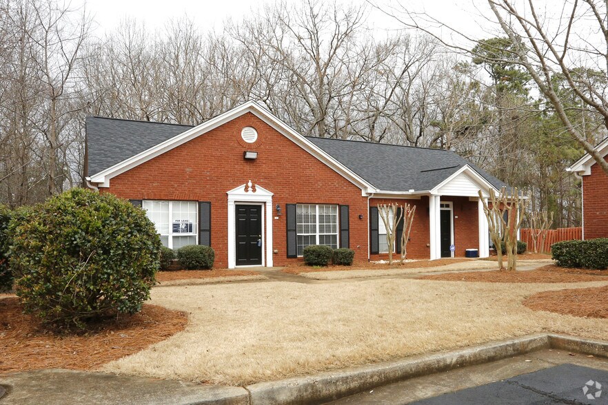 141-143 Mirramont Lake Dr, Woodstock, GA for sale - Primary Photo - Image 1 of 1