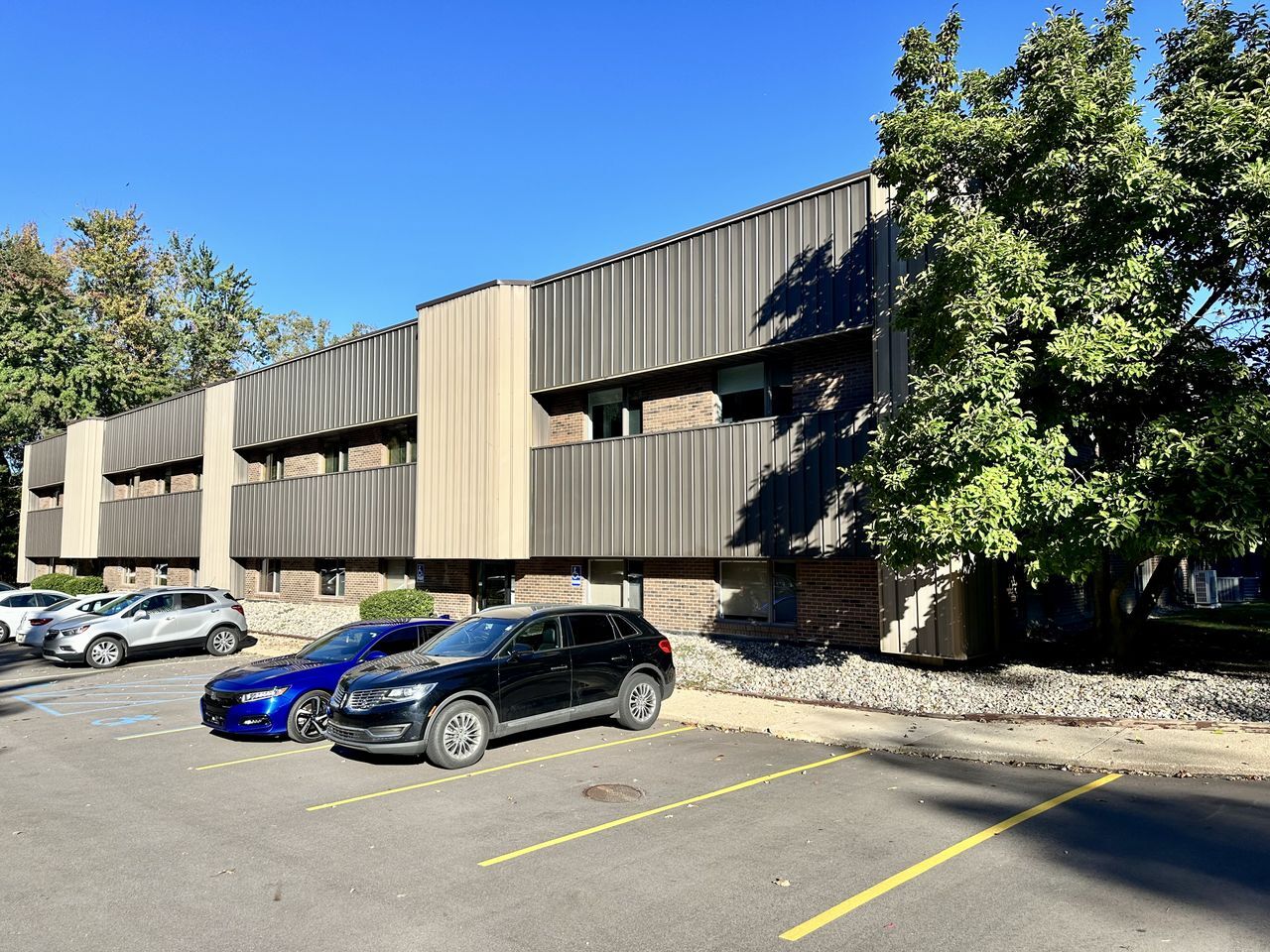 1401-1451 E Lansing Dr, East Lansing, MI for sale Building Photo- Image 1 of 18