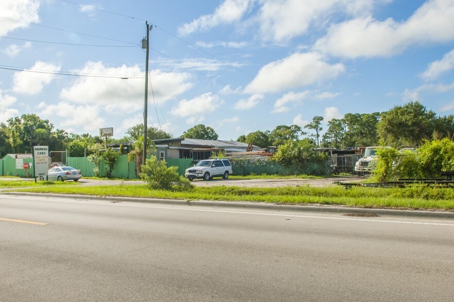 4895-4905 45th St, Vero Beach, FL for sale - Building Photo - Image 1 of 1