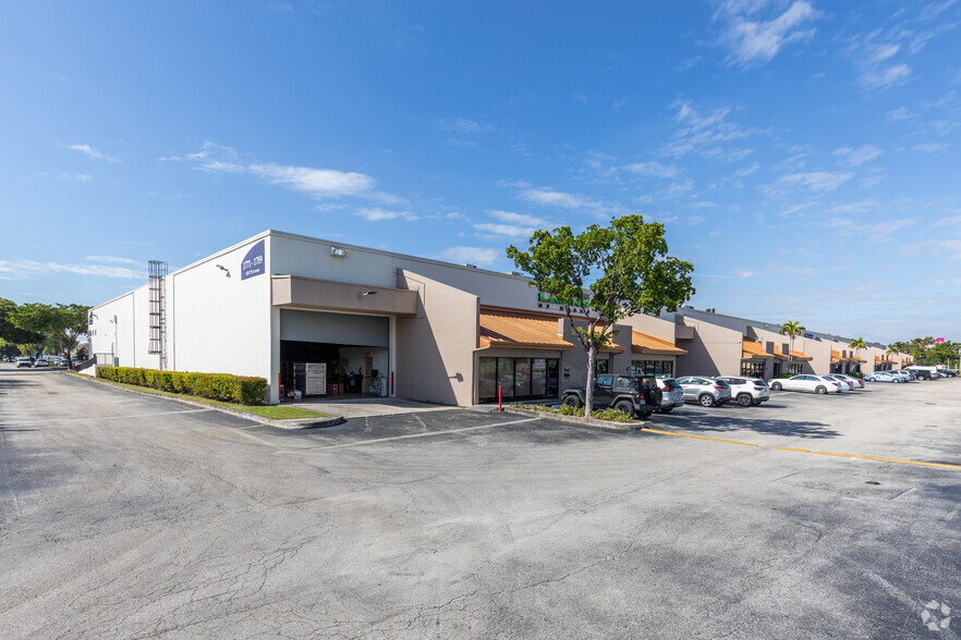 1751-1789 NW 79th Ave, Doral, FL for lease - Building Photo - Image 1 of 4