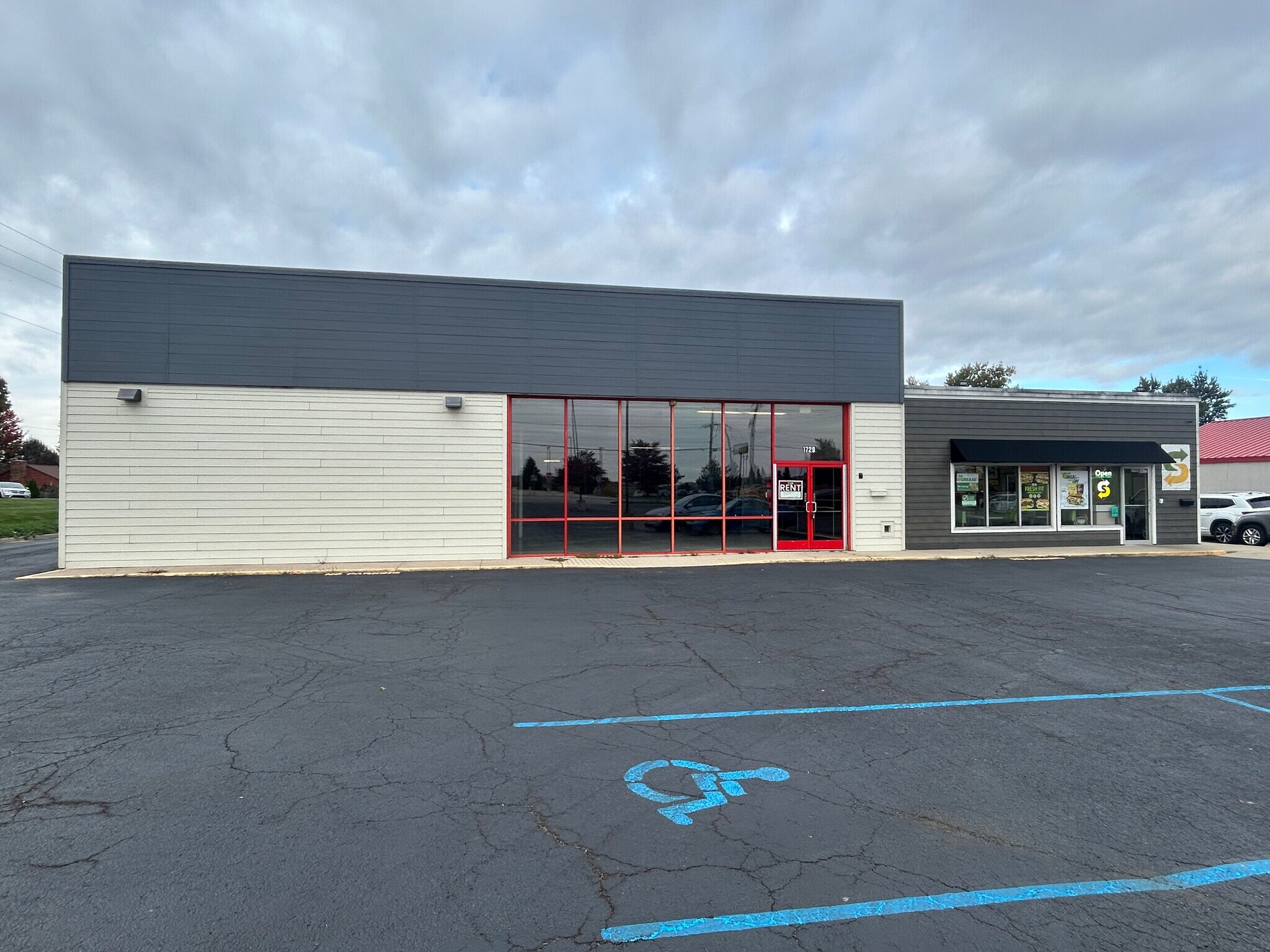 1729-1735 E Commercial Avenue, Lowell, IN for lease Building Photo- Image 1 of 10