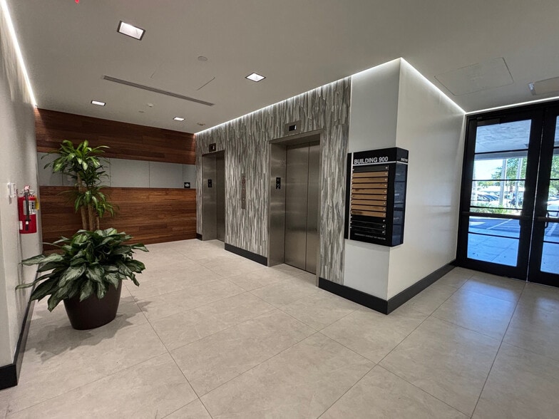 900 SE 3rd Ave, Fort Lauderdale, FL for lease - Interior Photo - Image 1 of 5