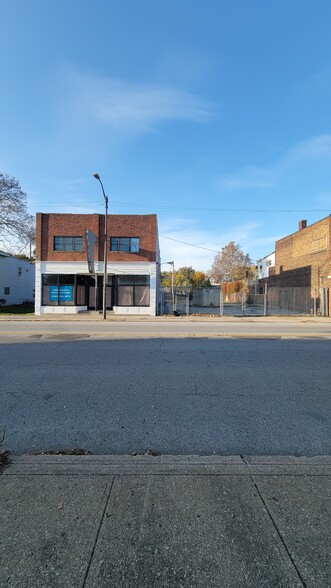 5100 Lorain Ave, Cleveland, OH for lease - Building Photo - Image 2 of 4