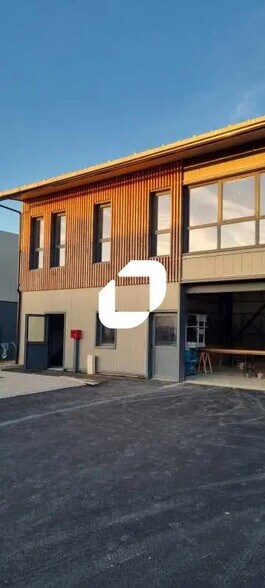 Flex in Ennery for lease - Building Photo - Image 2 of 17