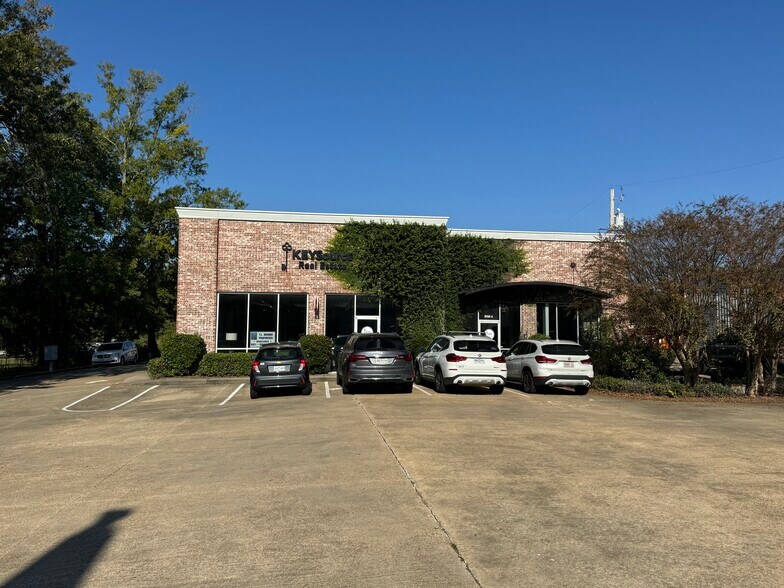 1091 Old Fannin Rd, Brandon, MS for lease - Building Photo - Image 1 of 12