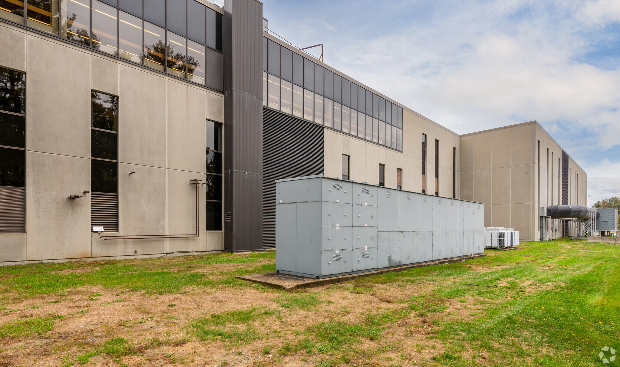 1001 Pawtucket Blvd, Lowell, MA 01854 Cross River Center 25 Megawatts of Power